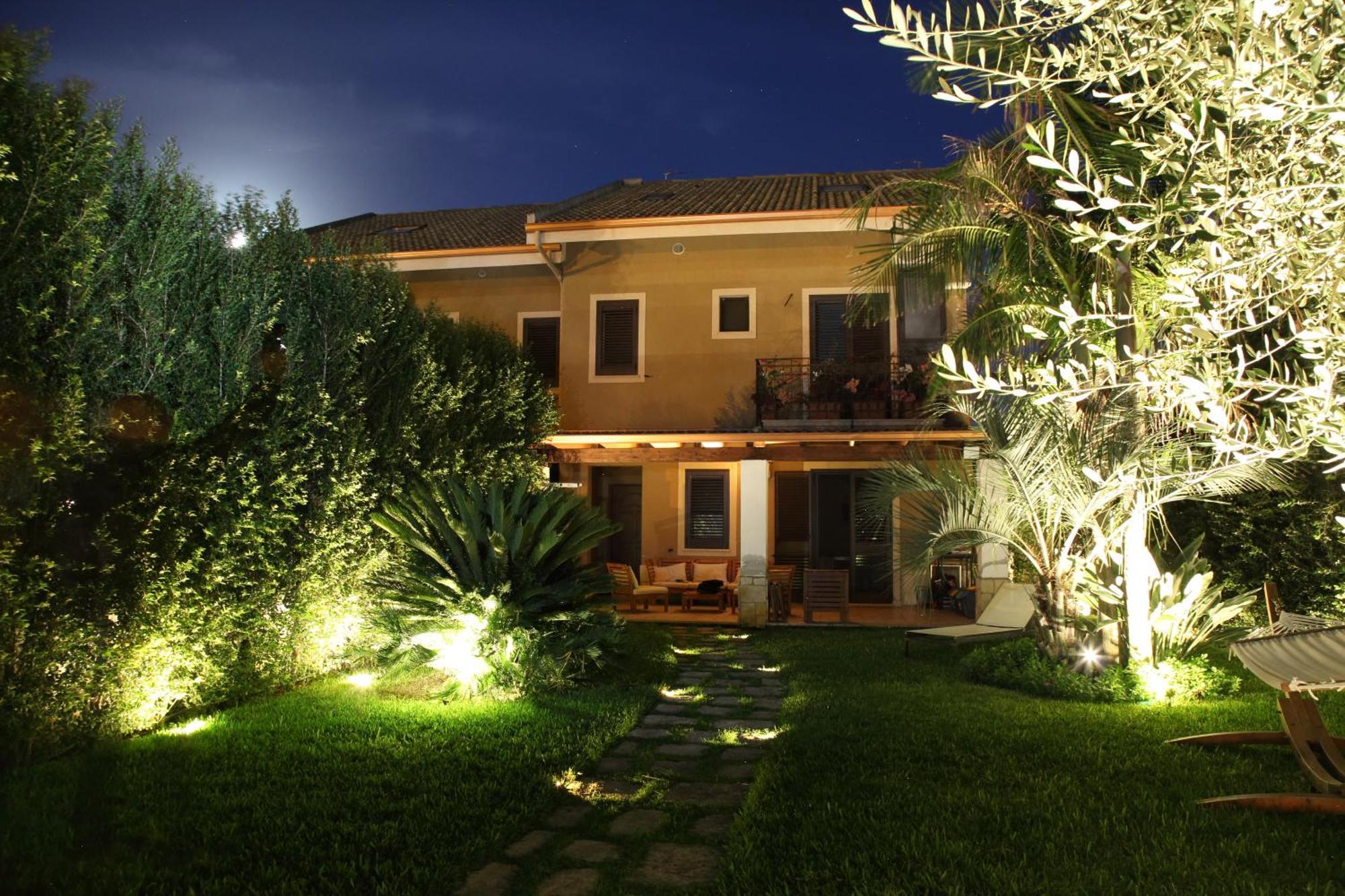 Domus Aurige Bed & Breakfast Messina Bagian luar foto