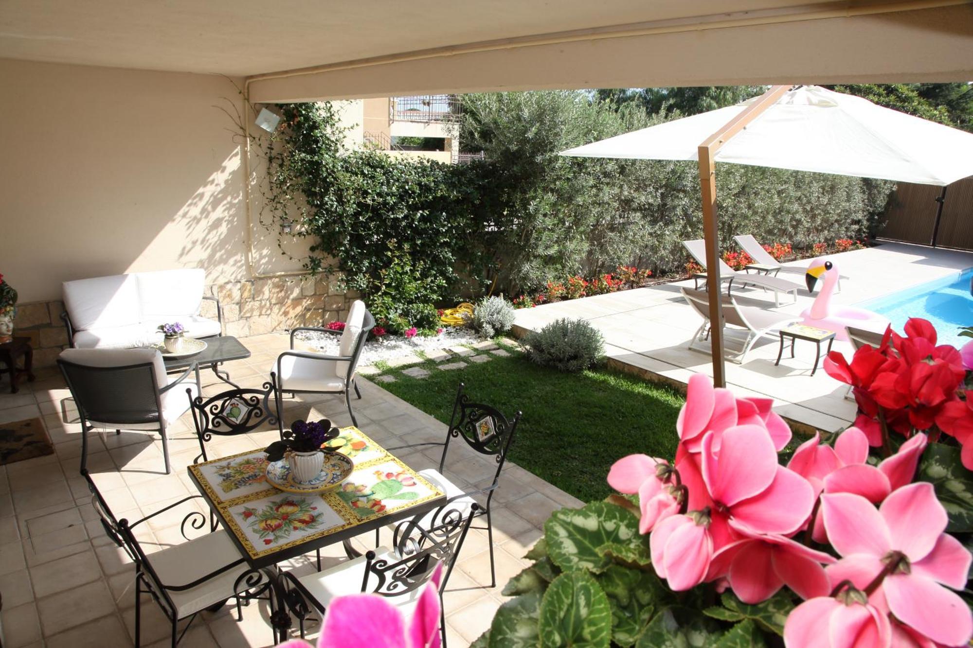 Domus Aurige Bed & Breakfast Messina Bagian luar foto