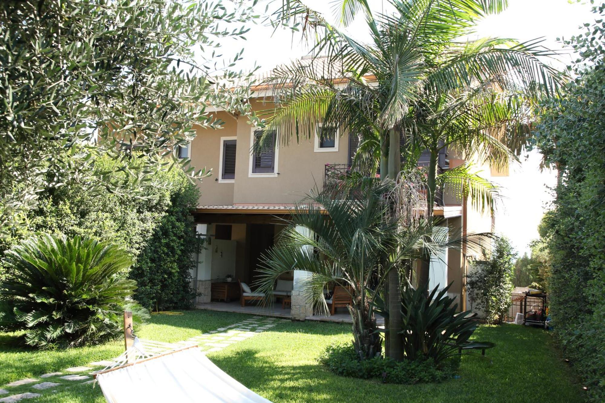 Domus Aurige Bed & Breakfast Messina Bagian luar foto